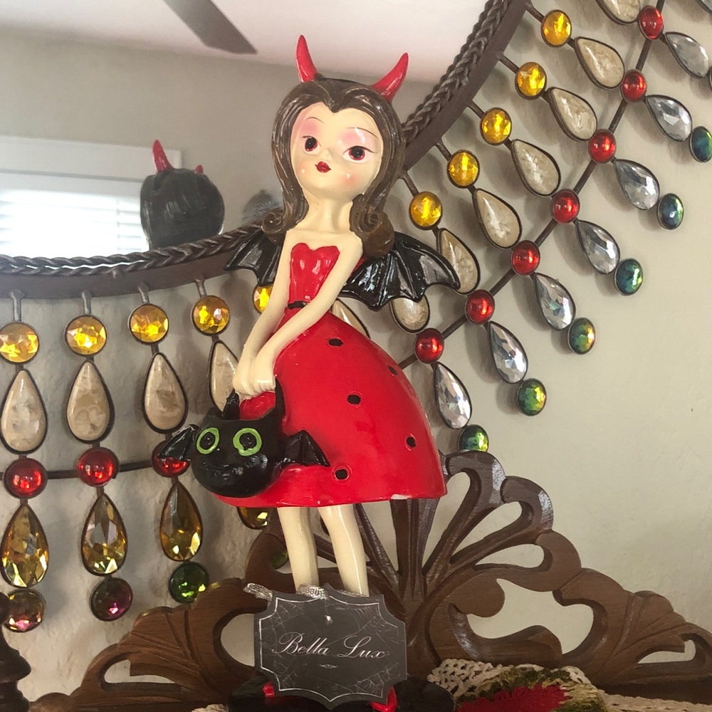 NWT Bella Luxx Red Devil Girl Figurine with Bat Wings & Bat Purse
